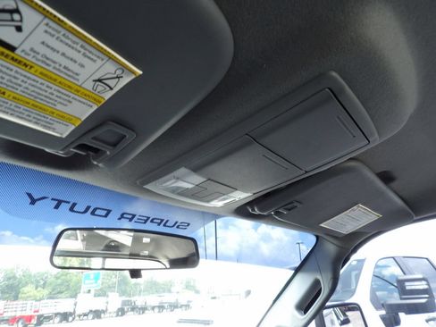 Used 2015 Ford F250 XL w/ Power Equipment Group RWD image 23