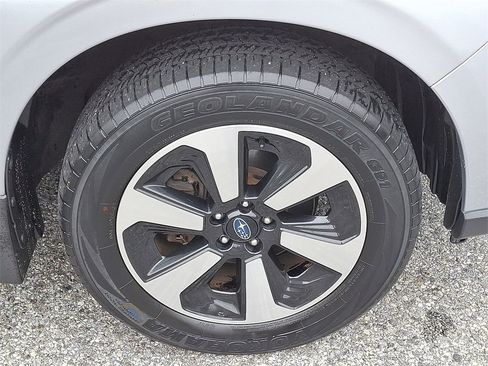 Used 2018 Subaru Forester 2.5i Limited image 8