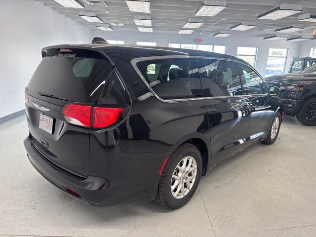 Used 2023 Chrysler Voyager LX FWD image 14
