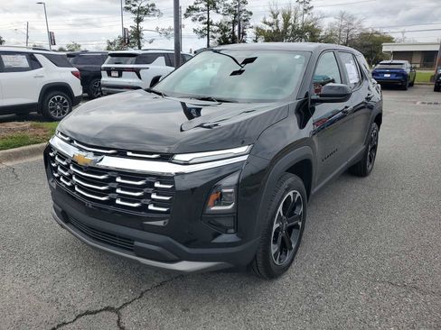 New 2026 Chevrolet Equinox LT w/ Convenience Package II image 1