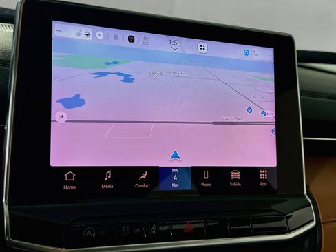 Used 2022 Jeep Compass Limited w/ Elite Group AWD/4WD image 13