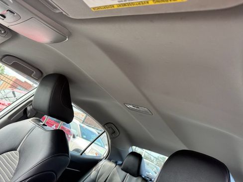 Used 2022 Toyota Camry SE FWD image 29