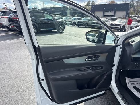 New 2026 Nissan Murano Platinum w/ Cargo Package AWD/4WD image 10