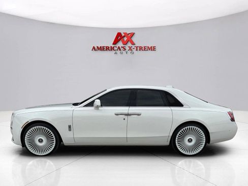 Used 2021 Rolls-Royce Ghost AWD/4WD image 2