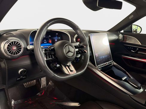 Used 2023 Mercedes-Benz SL 43 AMG image 32