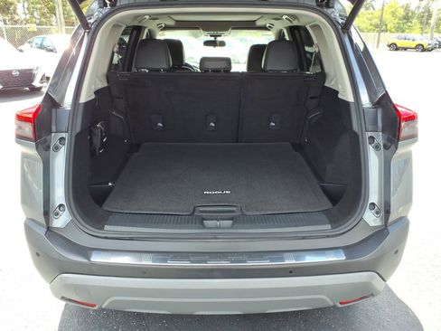 Certified 2021 Nissan Rogue SV w/ Premium Package image 17