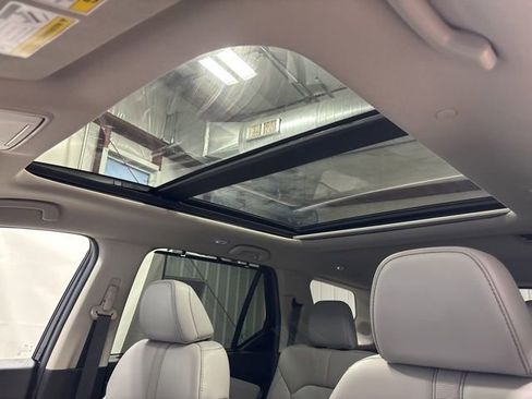 Certified 2023 Honda Pilot Touring image 35