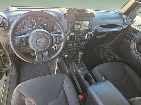 Used 2015 Jeep Wrangler Unlimited Sport w/ Quick Order Package 24S AWD/4WD image 6