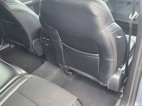 Used 2025 Ford Escape ST-Line Select AWD/4WD image 32