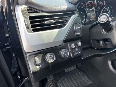 Used 2017 GMC Yukon SLE w/ SLE Value Package image 21