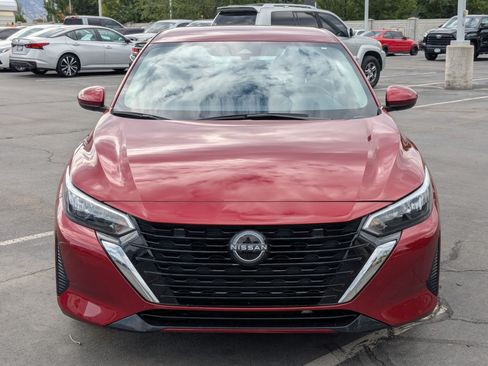 Used 2025 Nissan Sentra SV FWD image 11