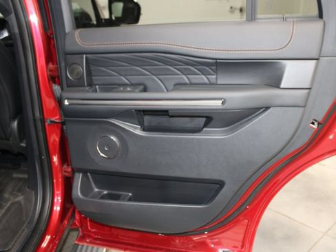 Used 2022 Ford Expedition Platinum AWD/4WD image 31