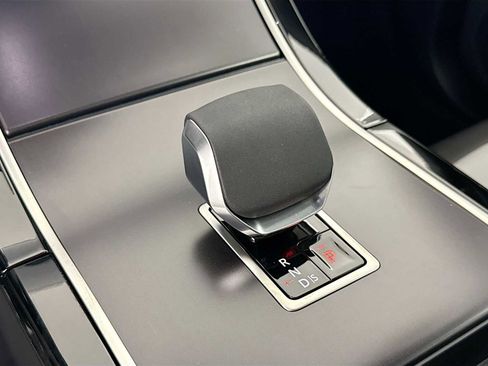 New 2026 Land Rover Range Rover Evoque Dynamic SE image 16