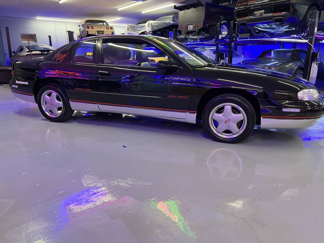 Used 1995 Chevrolet Monte Carlo Z34 FWD image 1