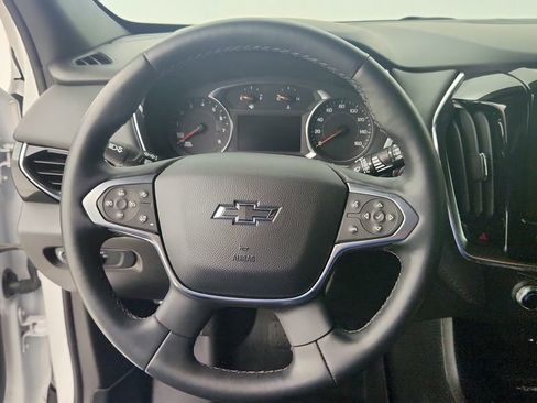 Used 2023 Chevrolet Traverse RS AWD/4WD image 19