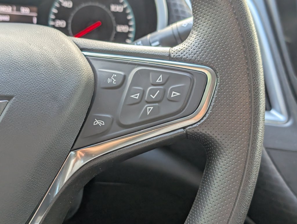 Used 2023 Chevrolet Malibu LS FWD image 23