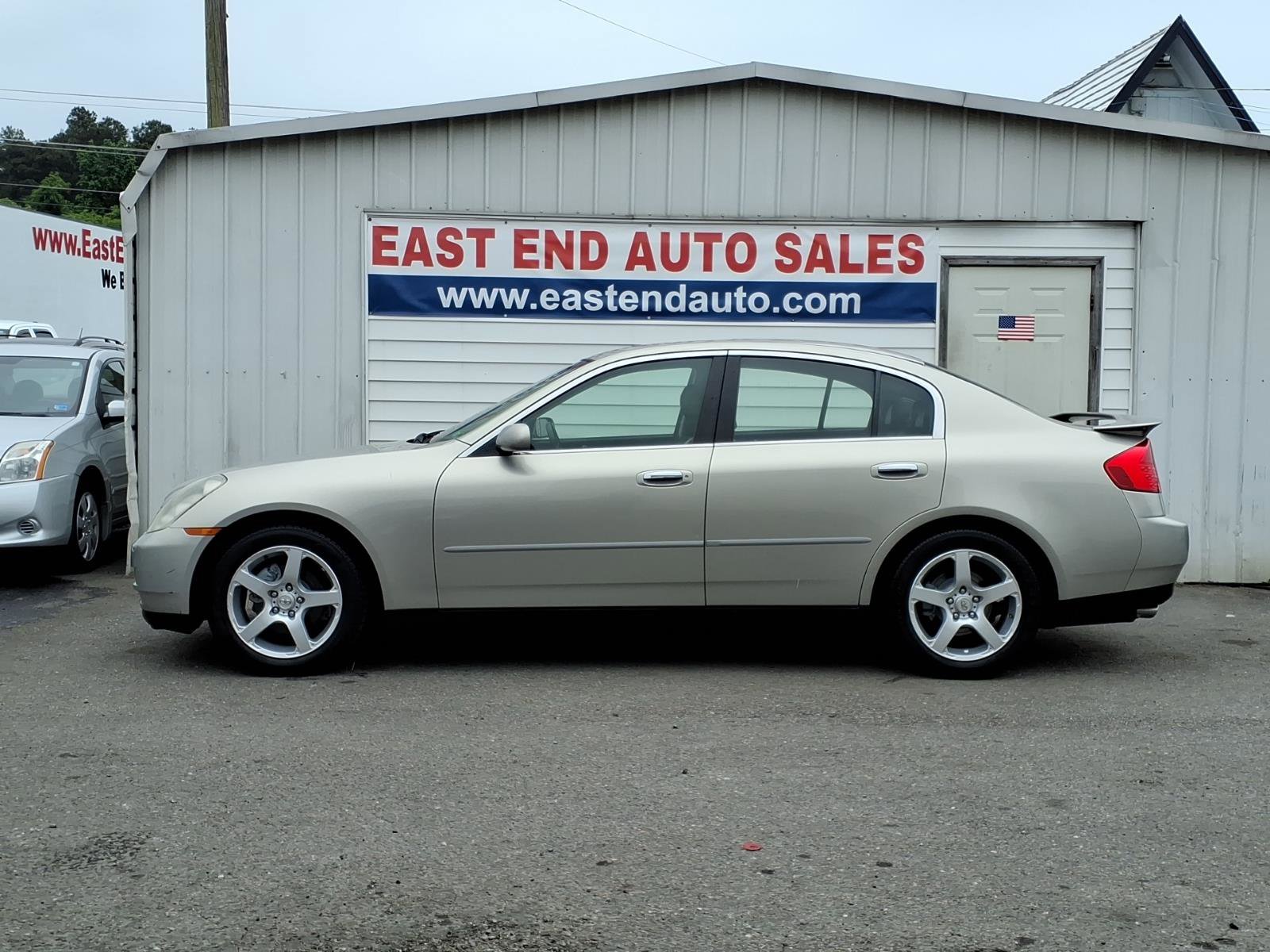 Used 2003 INFINITI G35 Sedan w/ Premium Pkg RWD image 2