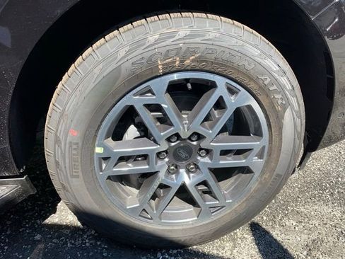 New 2025 Ford Expedition Active image 30