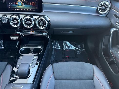 Used 2022 Mercedes-Benz CLA 250 image 28
