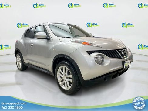 Used 2011 Nissan Juke SV image 3