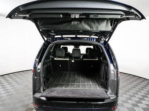Used 2021 Land Rover Discovery S R-Dynamic AWD/4WD image 32