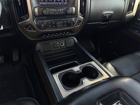 Used 2018 GMC Sierra 1500 Denali image 16