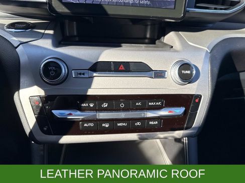 Certified 2022 Ford Explorer XLT w/ Equipment Group 202A image 27