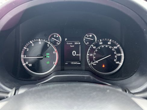 Used 2023 Lexus GX 460 Premium image 17