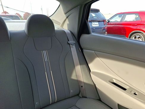 Certified 2025 Hyundai Elantra Sport image 14