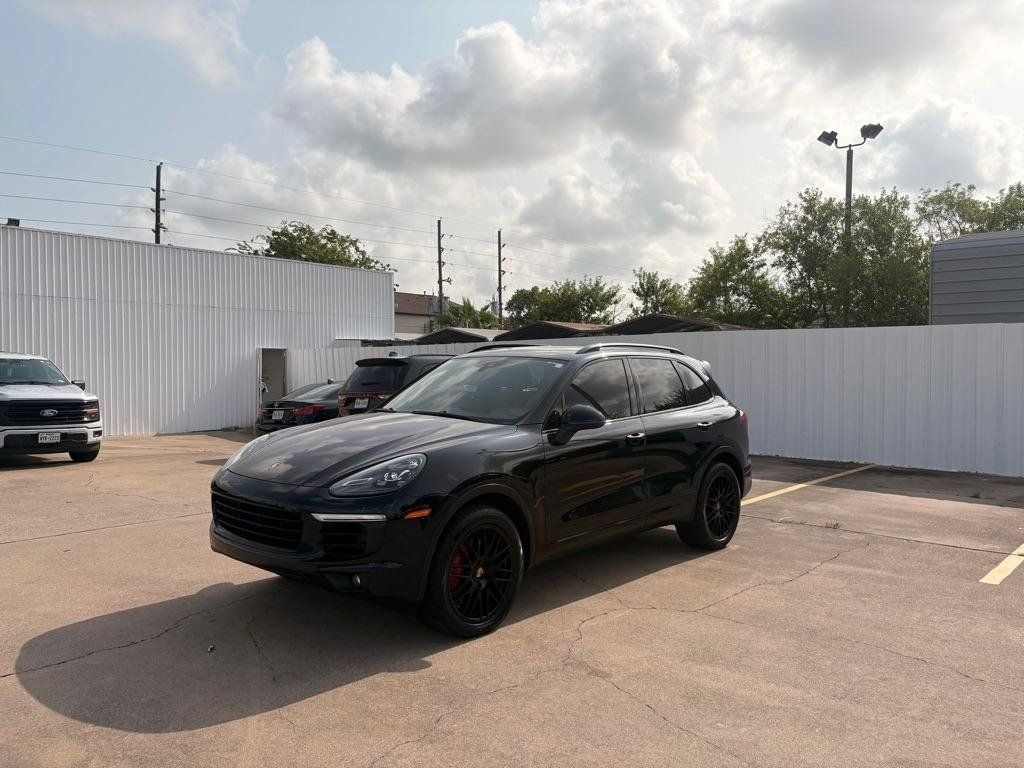 Used 2016 Porsche Cayenne S AWD/4WD image 3