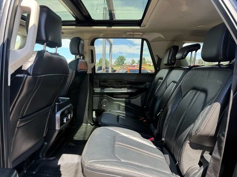 Used 2018 Ford Expedition Max Platinum AWD/4WD image 18