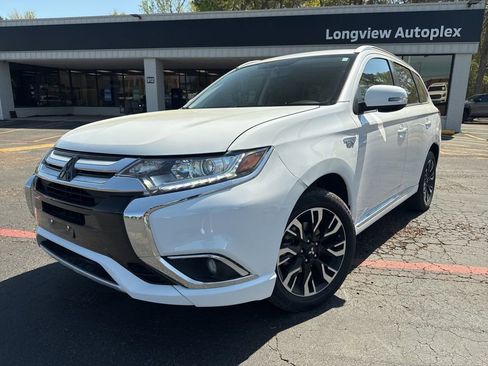 Used 2018 Mitsubishi Outlander 4WD Plug-In Hybrid image 1