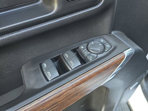 Used 2020 Chevrolet Silverado 2500 High Country image 29