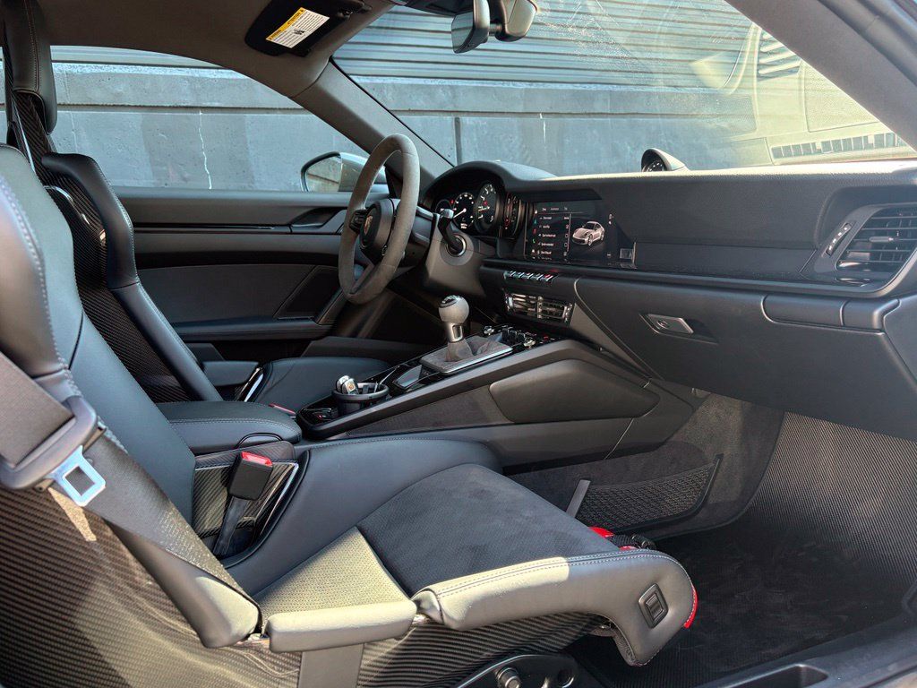 Certified 2024 Porsche 911 Carrera T RWD image 17