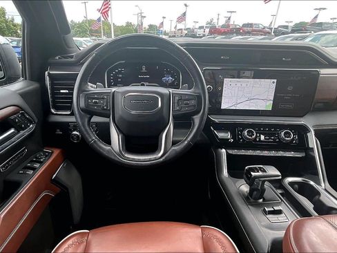 Used 2023 GMC Sierra 1500 Denali Ultimate AWD/4WD image 5