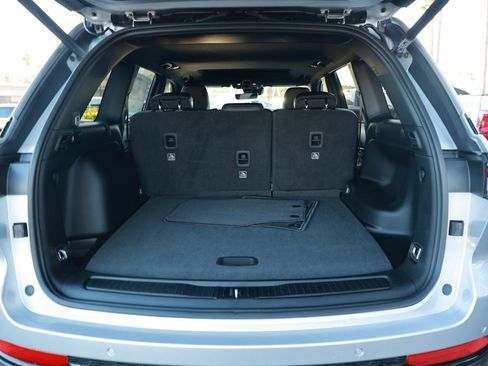 New 2025 Jeep Grand Cherokee Altitude image 31