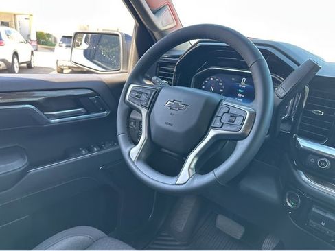 Certified 2024 Chevrolet Silverado 1500 RST w/ Z71 Off-Road Package image 27