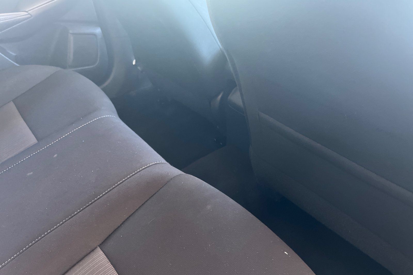 Used 2024 Nissan Sentra SV FWD image 25