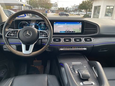 Used 2022 Mercedes-Benz GLS 450 4MATIC image 34