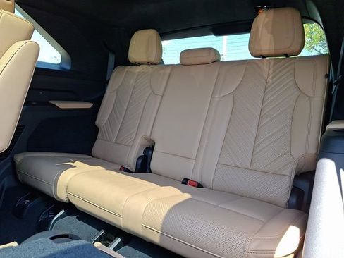 Certified 2025 Cadillac Escalade IQ Luxury 2 AWD/4WD image 10