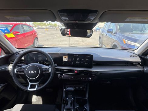 Used 2025 Kia K5 LXS FWD image 32