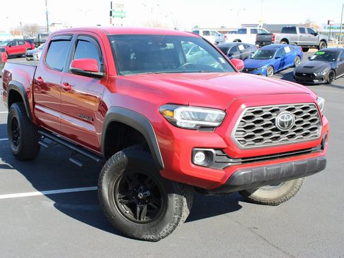 Used 2021 Toyota Tacoma TRD Pro image 2