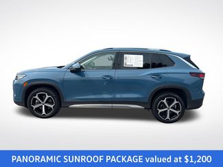 Used 2025 Volkswagen Tiguan SE w/ Panoramic Sunroof Package AWD/4WD video 2