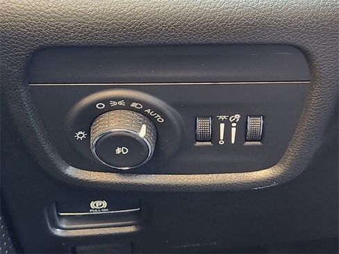 New 2025 Jeep Grand Cherokee L Limited w/ Black Appearance Package image 17