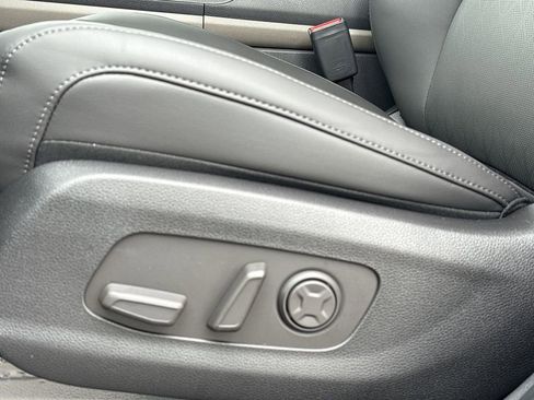 New 2026 Kia Carnival LXS FWD image 14