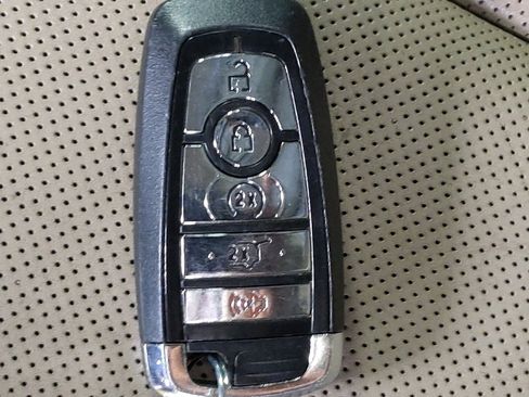 Used 2020 Lincoln Corsair Reserve w/ Elements Package image 32