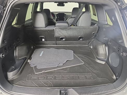 Used 2025 Subaru Forester Touring AWD/4WD image 30