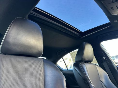 Used 2025 Lexus IS 350 F Sport w/ Navigation Package image 18