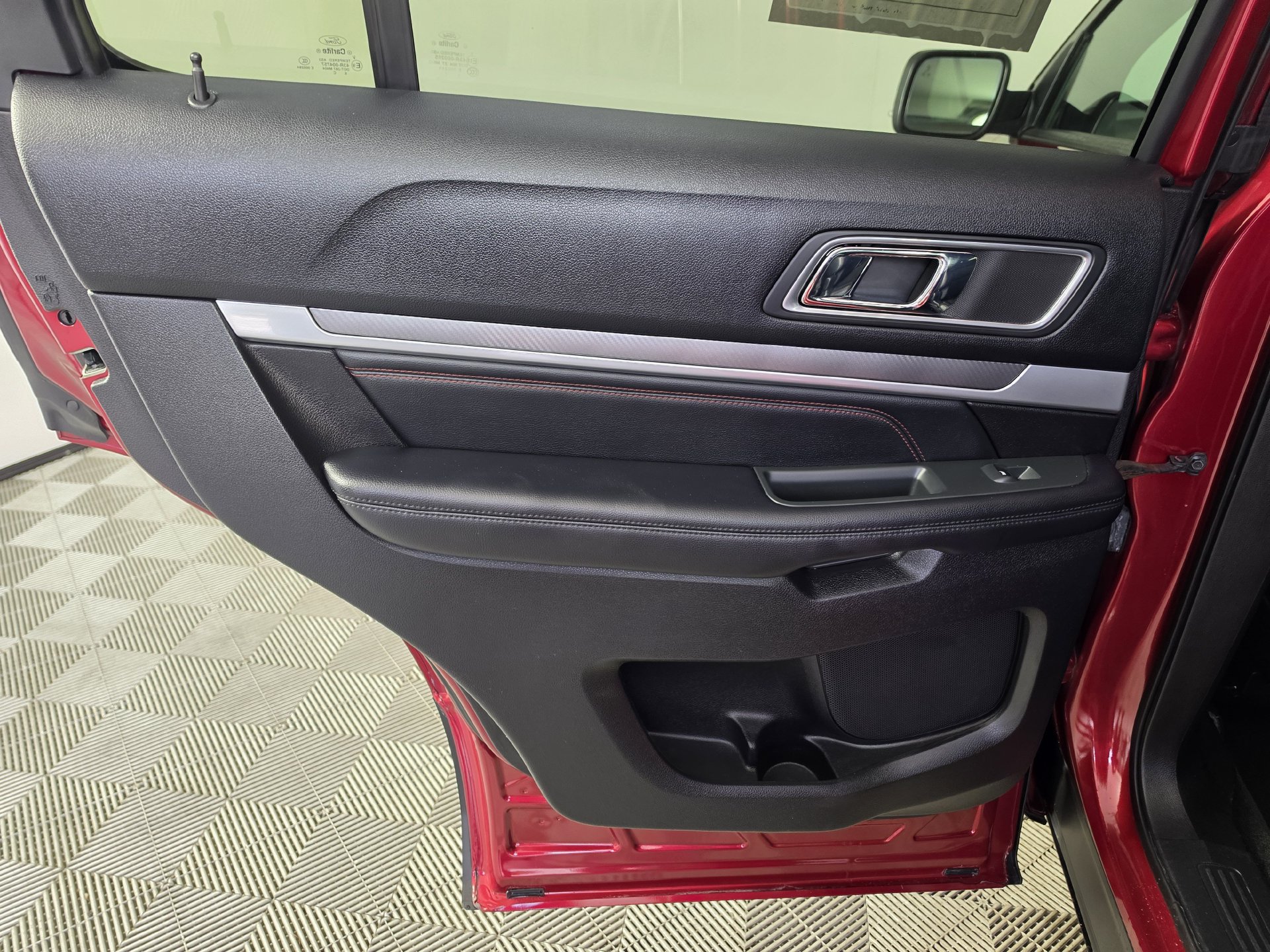 Used 2016 Ford Explorer Sport w/ Equipment Group 401A AWD/4WD image 30