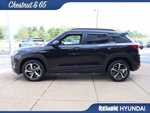Used 2023 Chevrolet TrailBlazer RS w/ Convenience Package FWD image 3